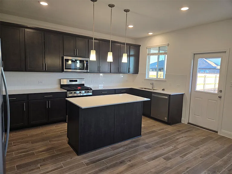 408 Acuff Ln — Photo 14