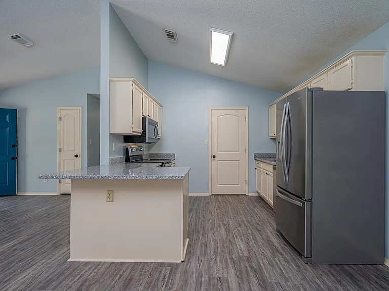 15509 Cedar Bay Dr — Photo 9