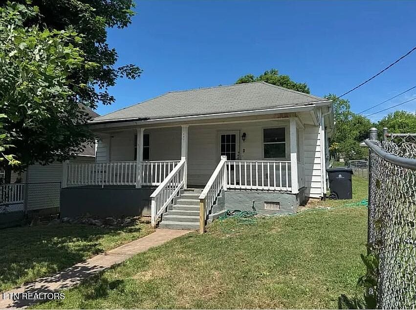 1st image of 2437 Selma Ave