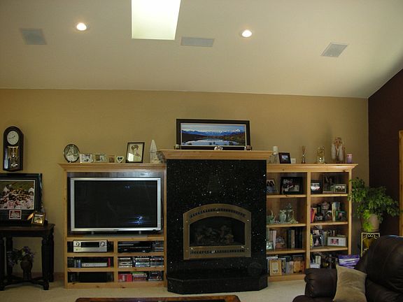 Built-in Entertainment and Gas Fireplace