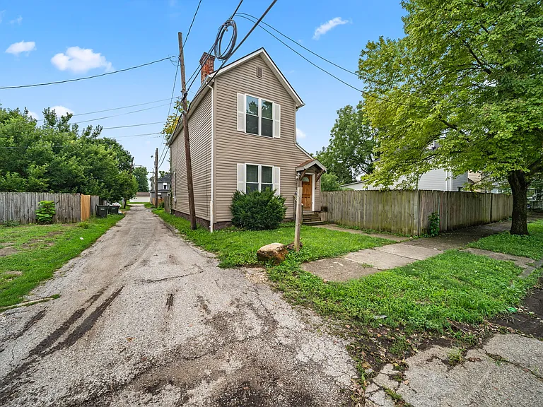 1708 S 3rd St — Photo 3