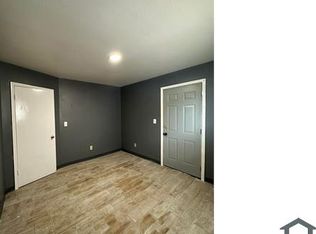 1212 E St #3, Lincoln, NE 68508
