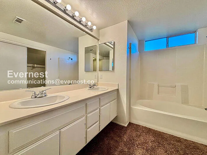 27620 Parkside Dr — Photo 12