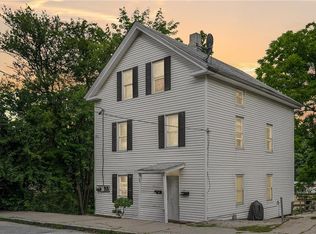 44 Oak St, Woonsocket, RI 02895