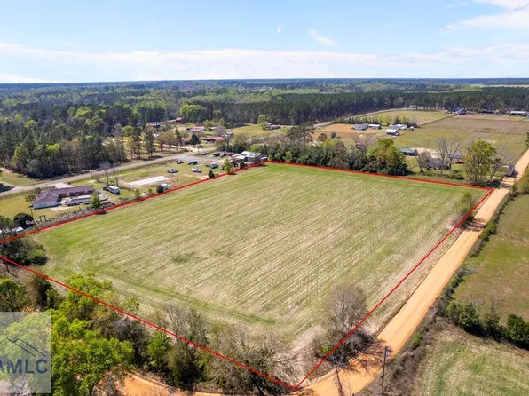 2 Hubert Johns Rd, Jesup, GA 31545