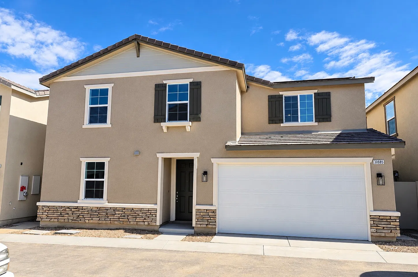 4 bed, 2076 sqft, $3,500 — Photo 2