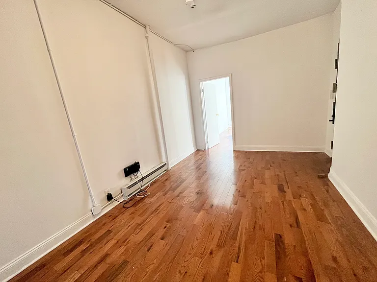 297 Troutman St #3L — Photo 11