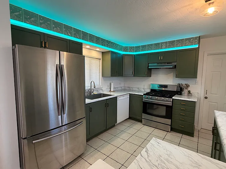 705 Cascade Ct — Photo 3