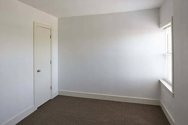 Clyde Manor — Photo 192
