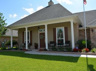 305 N Lakepointe Dr, Lafayette, LA 70506
