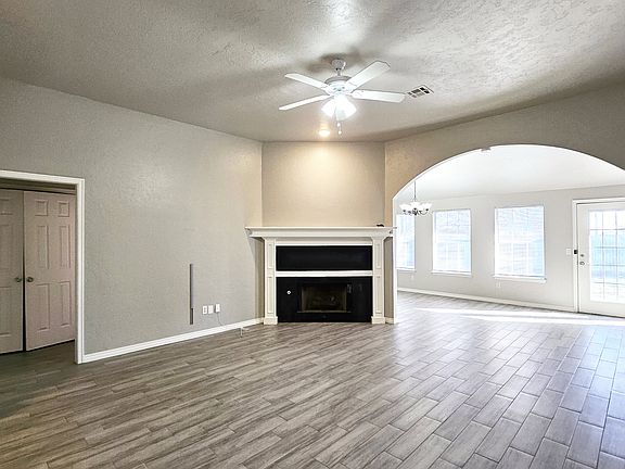 5th image of 2137 Harbor Dr