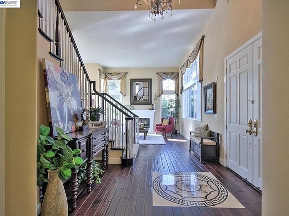 4th image of 510 Montori Ct