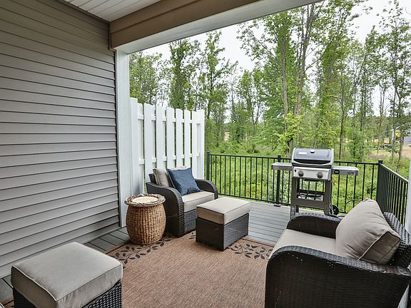 Covered Deck w Extension