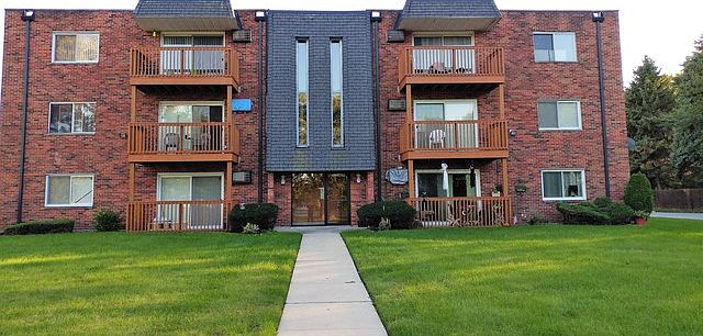 1st image of 5752 W 128th St #304