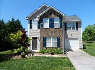 348 Stone Meadow Dr, Kernersville, NC 27284