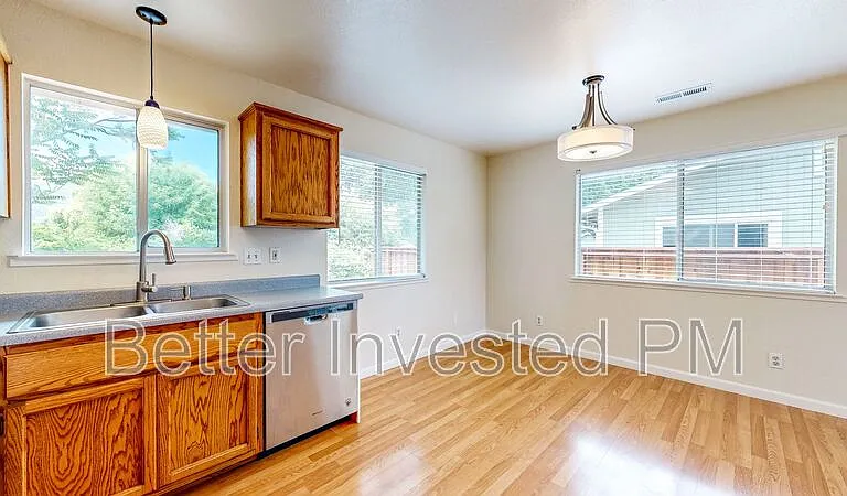 832 S Orchard Ave — Photo 14