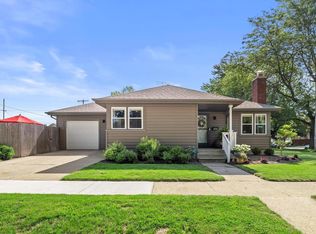 2022 76th St, Kenosha, WI 53143