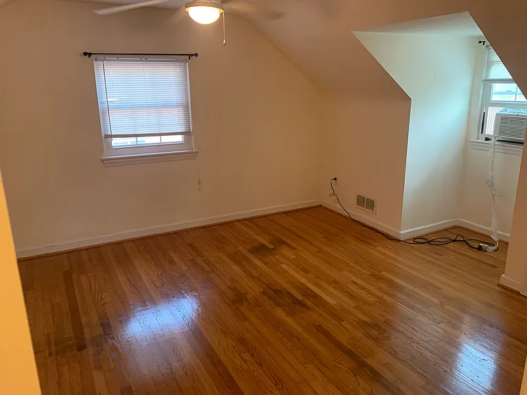 5818 Dewey St — Photo 10