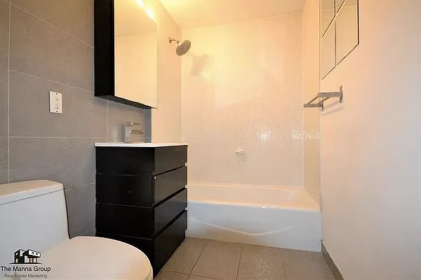 Rented by Compass | media 19