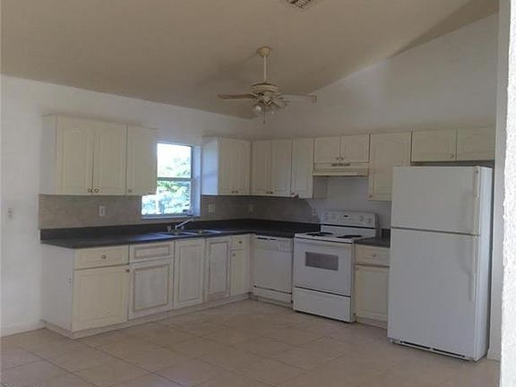 3rd image of 450 Naples Ave S