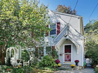 2 Wanamassa Point Rd, Ocean, NJ 07712