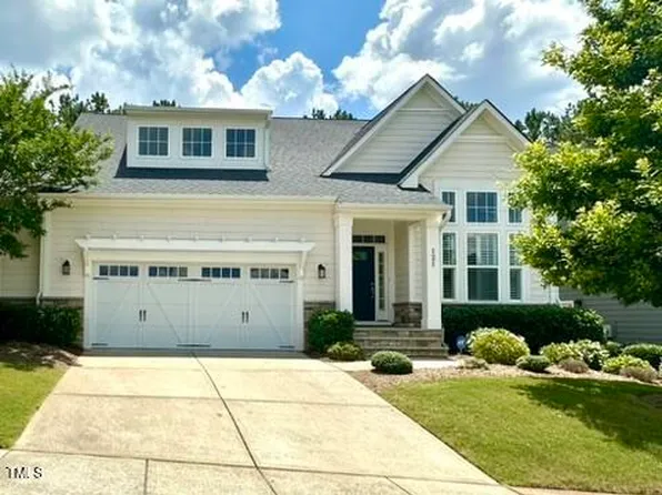 121 Sour Mash Ct, Holly Springs, NC 27540