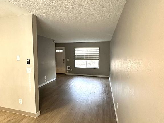 4th image of 3010 Kauffman Ave APT B