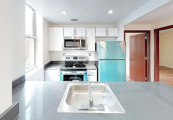 3rd image of 82-76 116th St #502