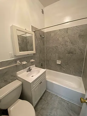 Rented by City Connections Realty | media 14