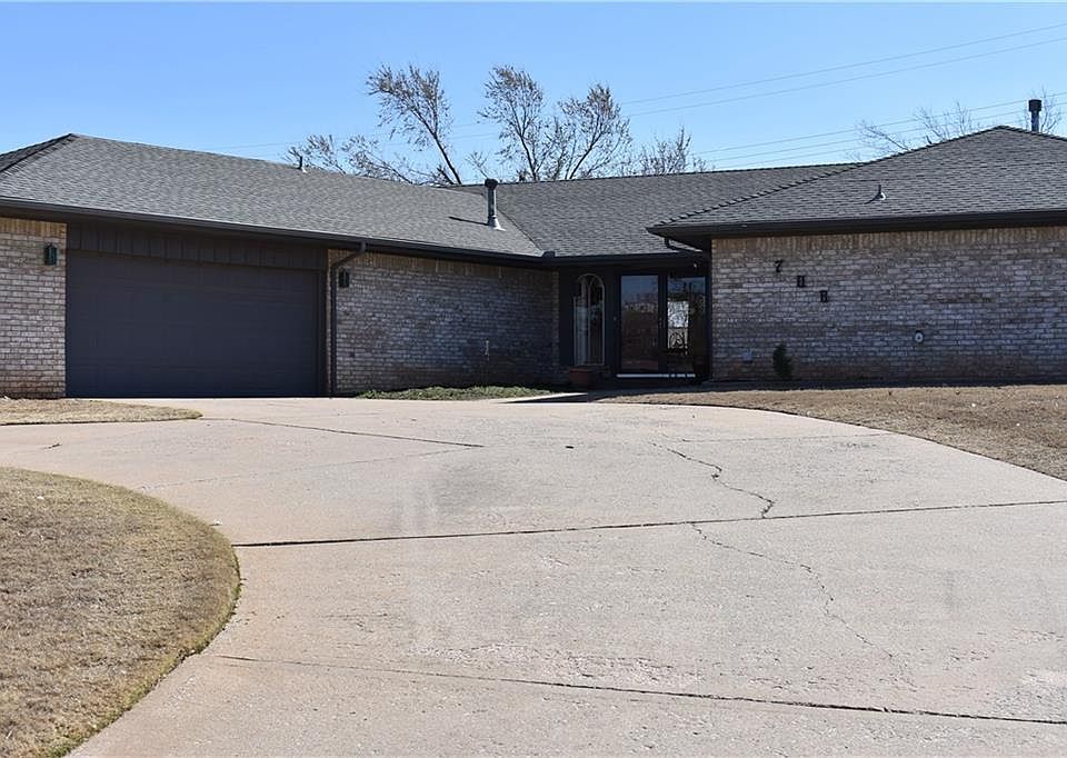 1st image of 708 Kingston Dr