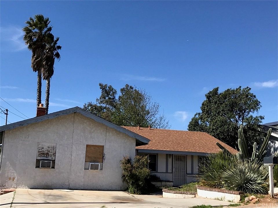 2nd image of 3957 Avon St