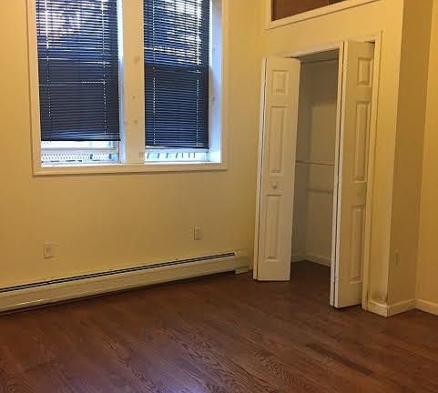 3rd image of 282 Whiton St #1