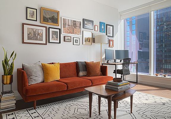 5th image of 515 W 36th St APT 27C