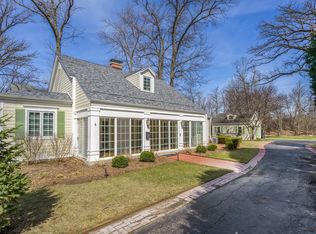 901 E Glenwood Rd, Glenview, IL 60025