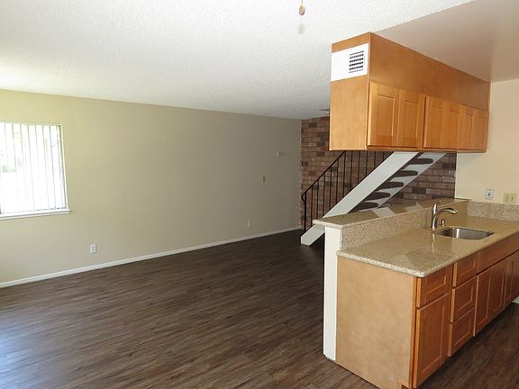 2nd image of 34800 Starling Dr APT 2