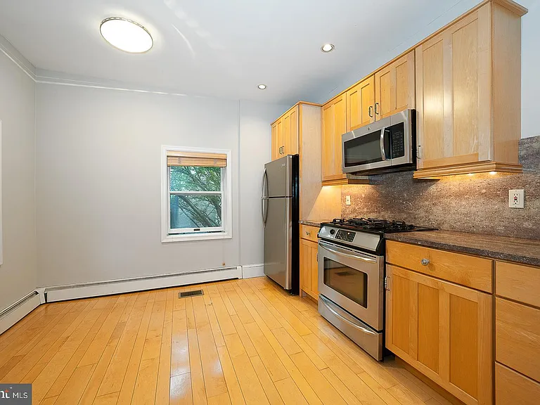 212 Elm Ter #1 — Photo 18