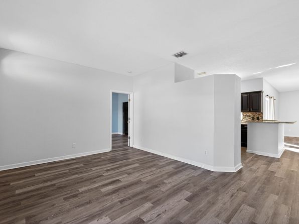 7203 Sunnybrook Blvd