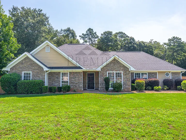 251 Owens Rd — Photo 1