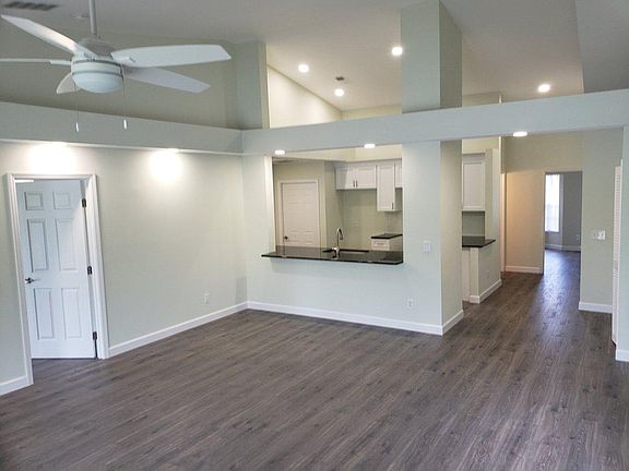 4th image of 4055 Garden Villas Ct