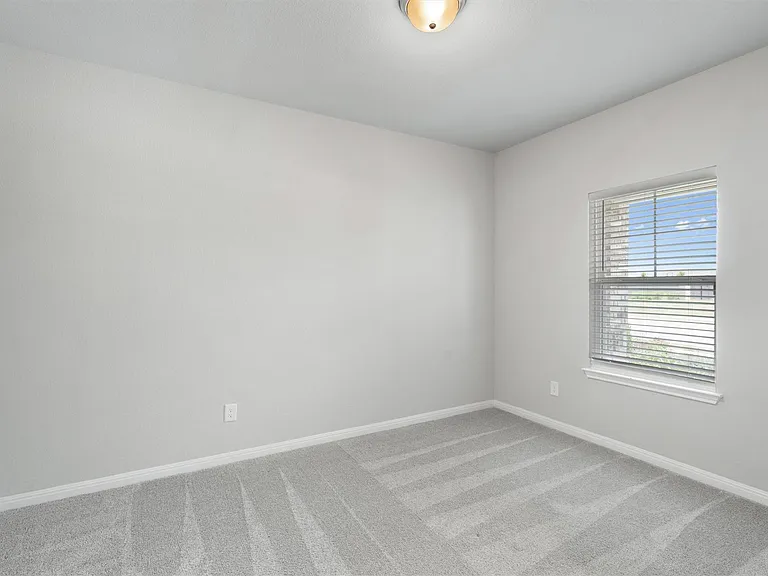 209 Golden Plains Pkwy — Photo 9