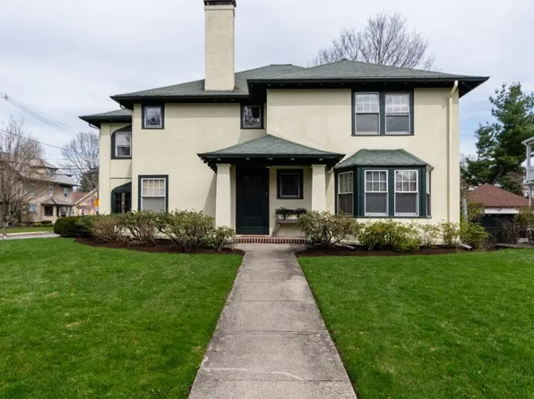 49 Willow St, Belmont, MA 02478