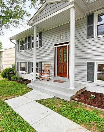 3rd image of 4510 Kentmore Dr