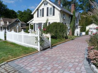 35 Mechanic St, Huntington, NY 11743
