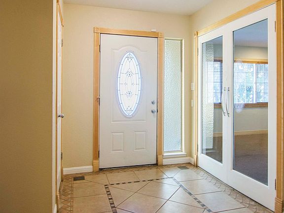 3rd image of 1006 Graywood Cir