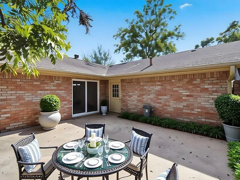 9524 Truscon Dr — Photo 25