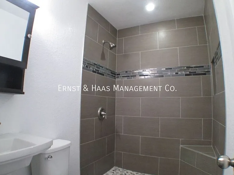1125 Saint Marys Ct #1A — Photo 12