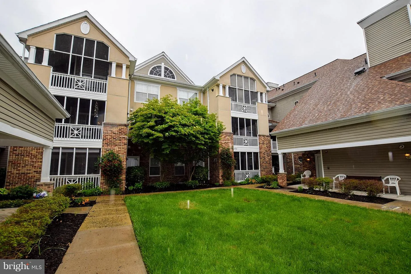298 Canterbury Rd APT L photo 1