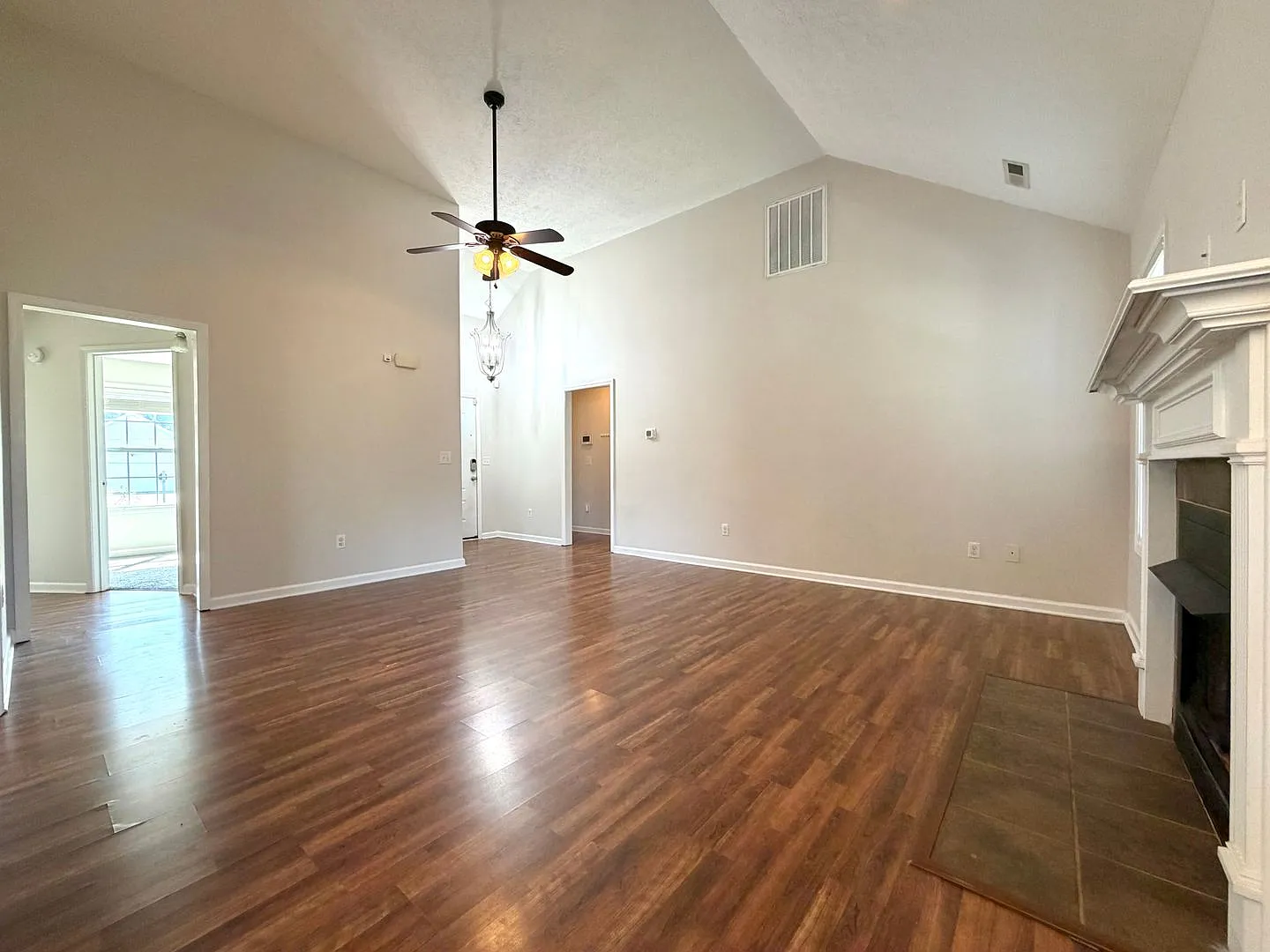 1407 Scrub Oak Dr — Photo 2