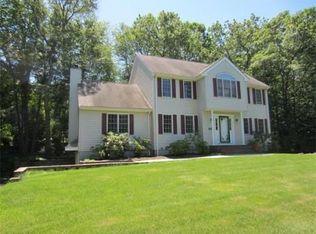 20 Carpenter Hill Rd, Mendon, MA 01756