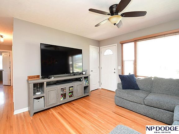 4th image of 7605 Ontario St